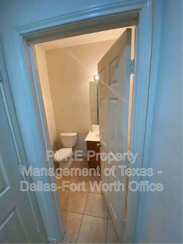 2734 Hyde Park Dr - Photo 5 of 19