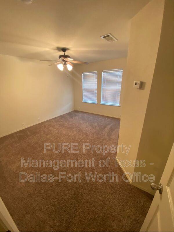 2734 Hyde Park Dr - Photo 7 of 19