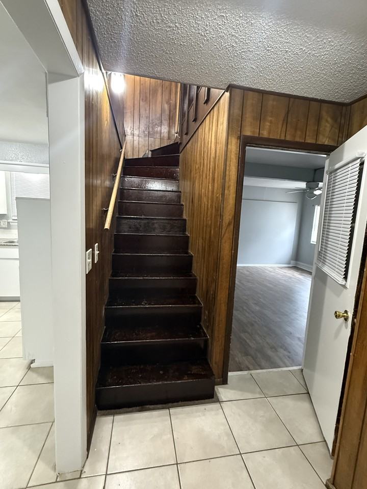 2329 Flair Dr - Photo 6 of 20