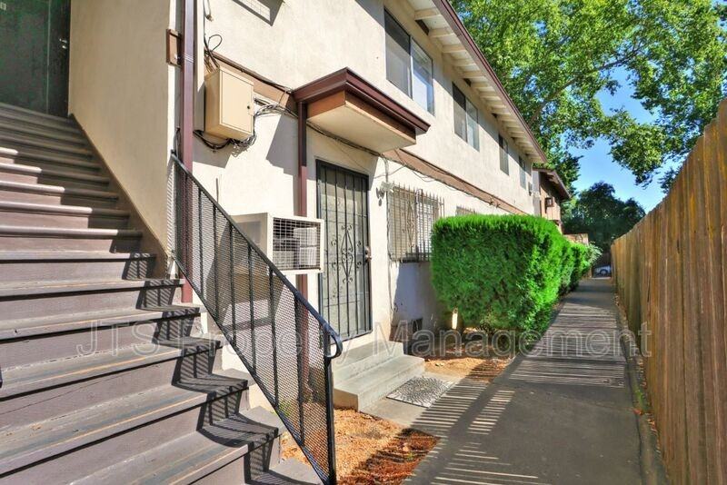 1515 V St #7 - Photo 2 of 50