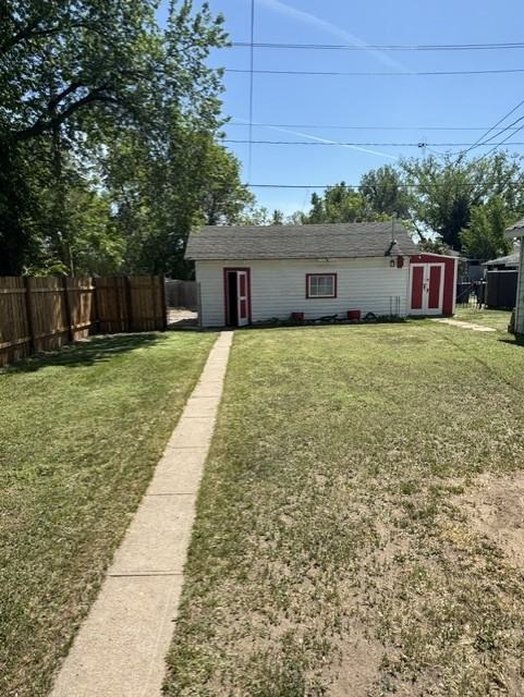 401 3 St Nw - Photo 3 of 17