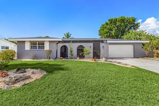 5816 Sw 1st Pl - Photo 1 of 1