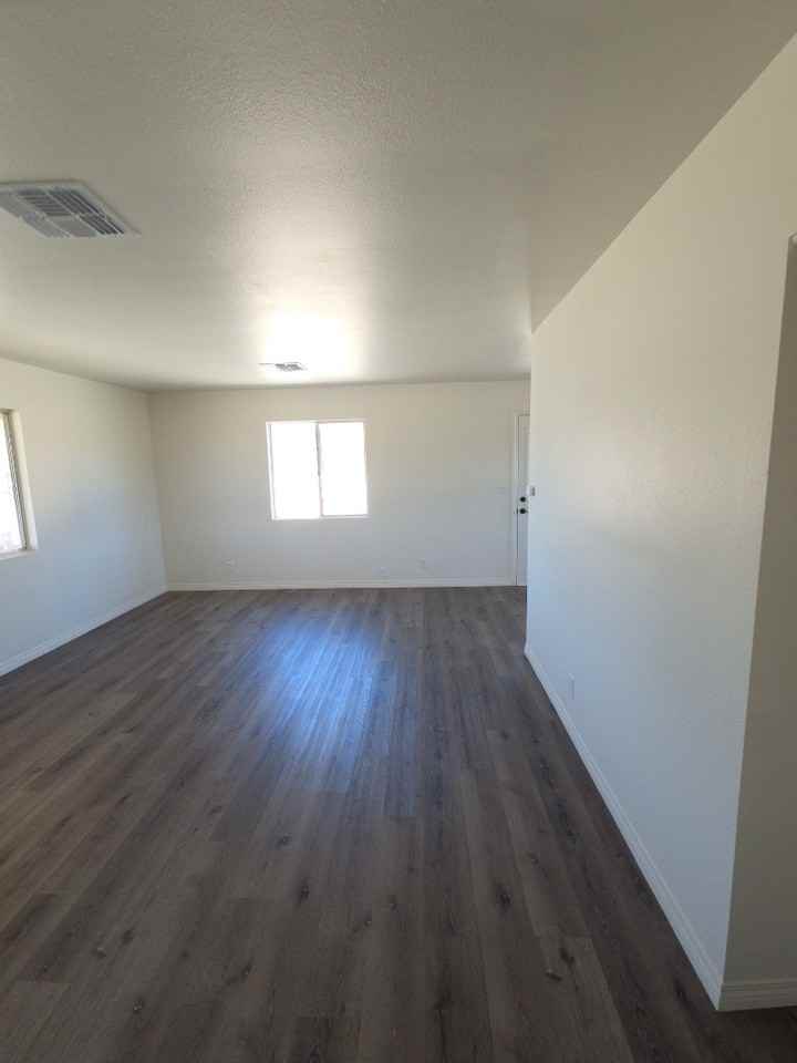 44085 Palm Ave - Photo 5 of 21