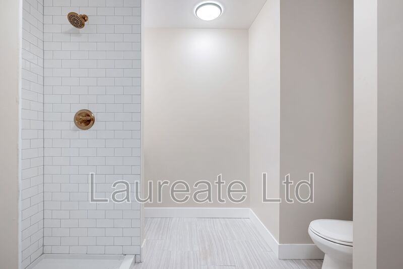 1126 Lafayette St #5 - Photo 6 of 9