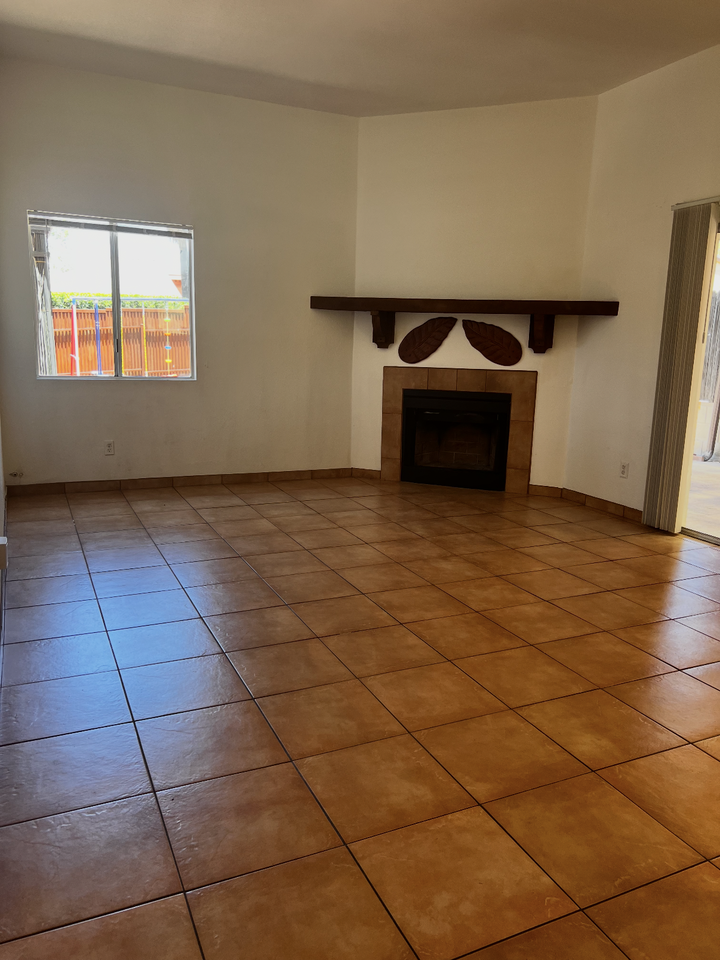 9759 E Laurel Ridge Dr - Photo 2 of 24