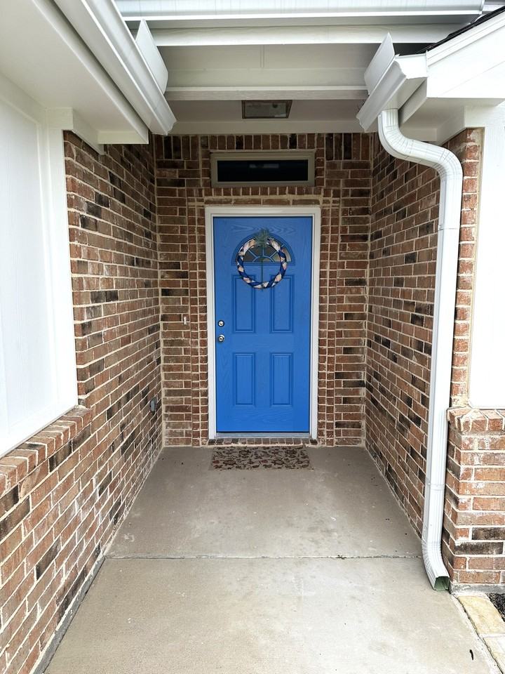 5202 White Rose Dr - Photo 3 of 23