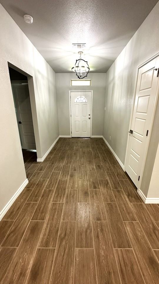 5202 White Rose Dr - Photo 4 of 23