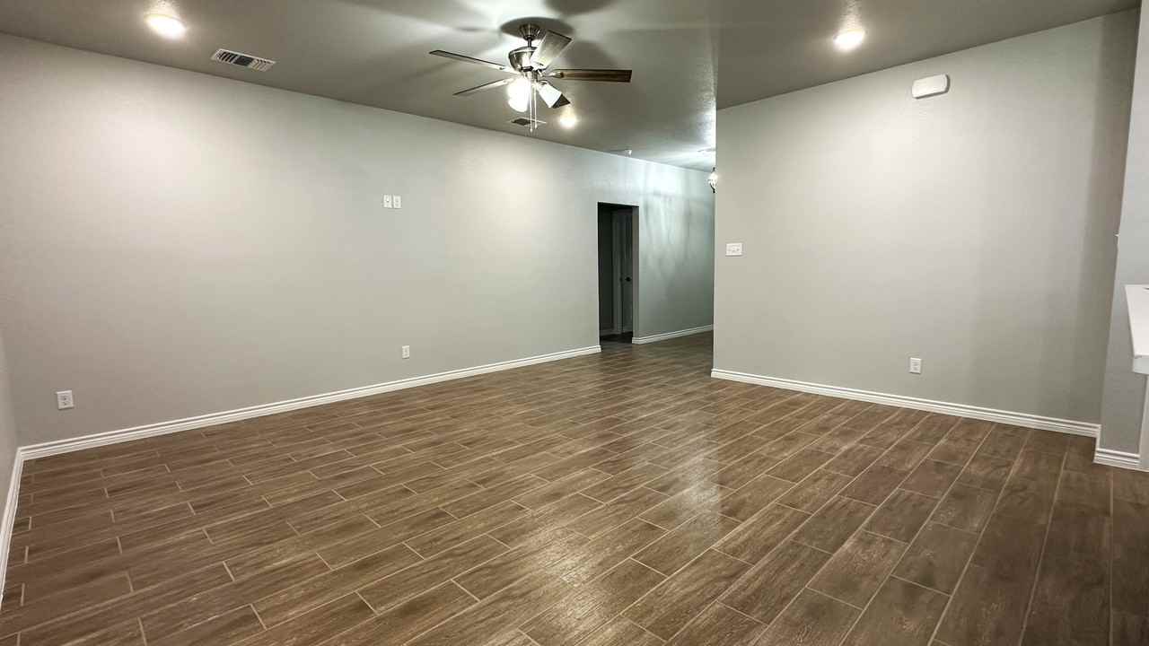 5202 White Rose Dr - Photo 7 of 23