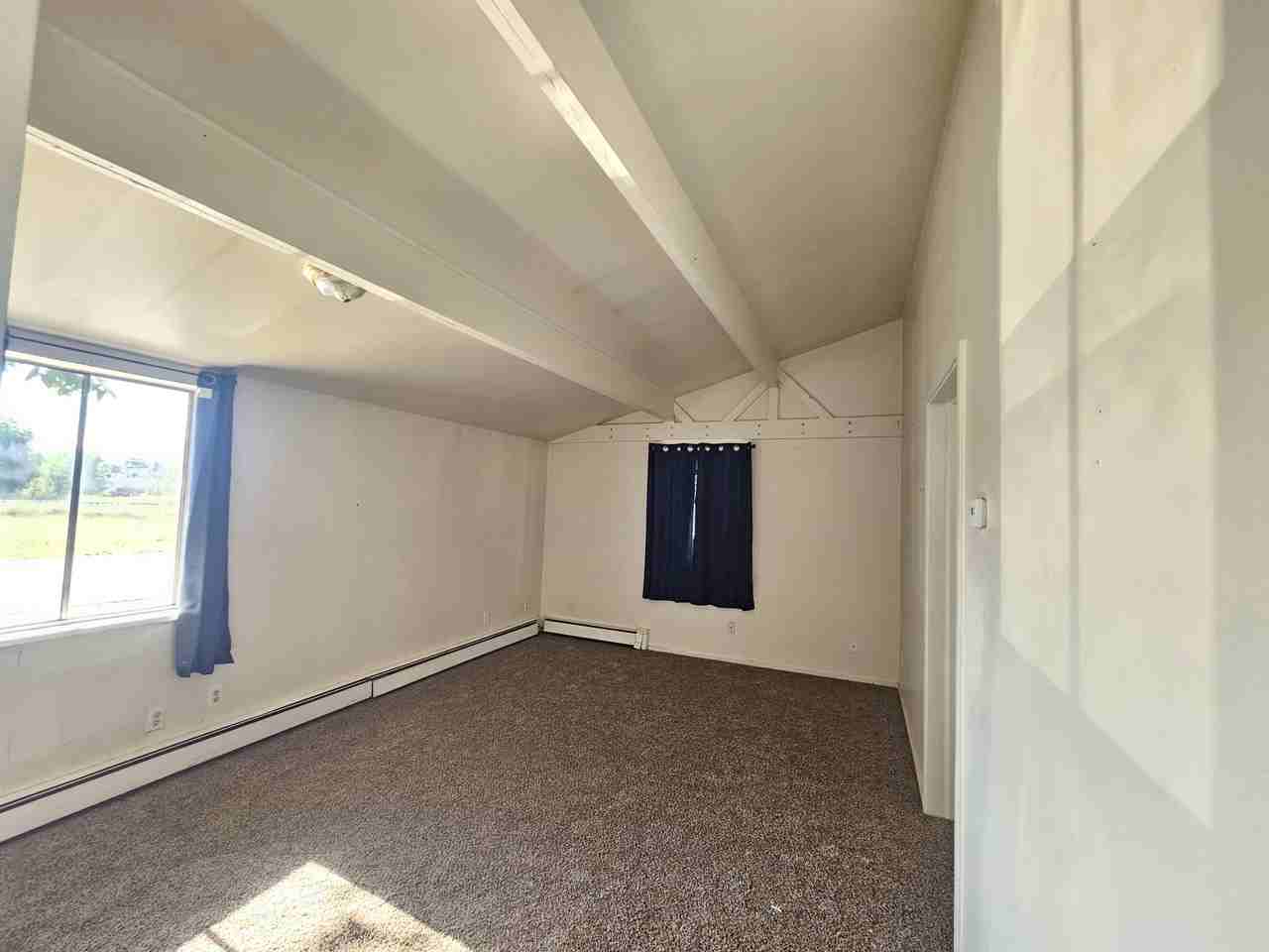 3714 Central St - Photo 3 of 7