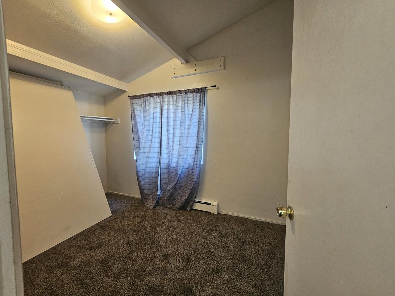 3714 Central St - Photo 6 of 7