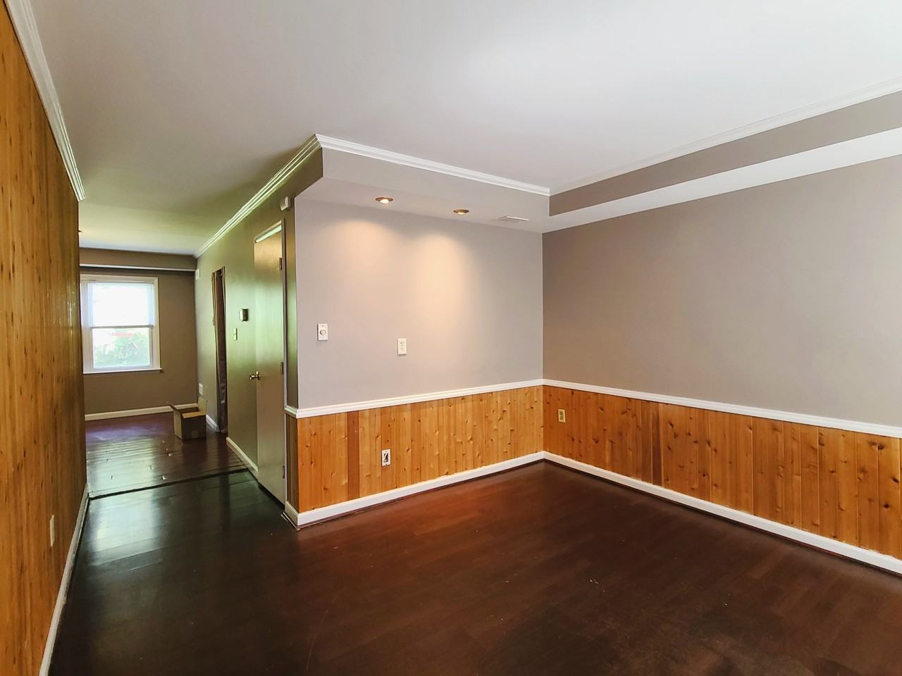8401 Pioneer Dr - Photo 4 of 18