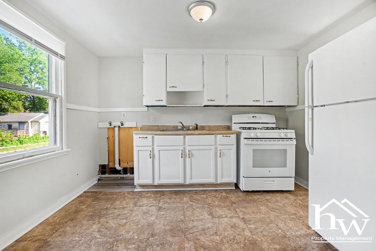 1701 E Donald St - Photo 7 of 17