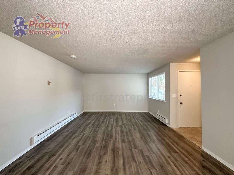 1133 W Howe St #5 - Photo 4 of 22