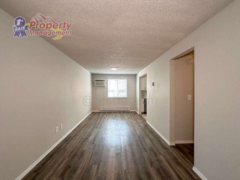 1133 W Howe St #5 - Photo 6 of 22
