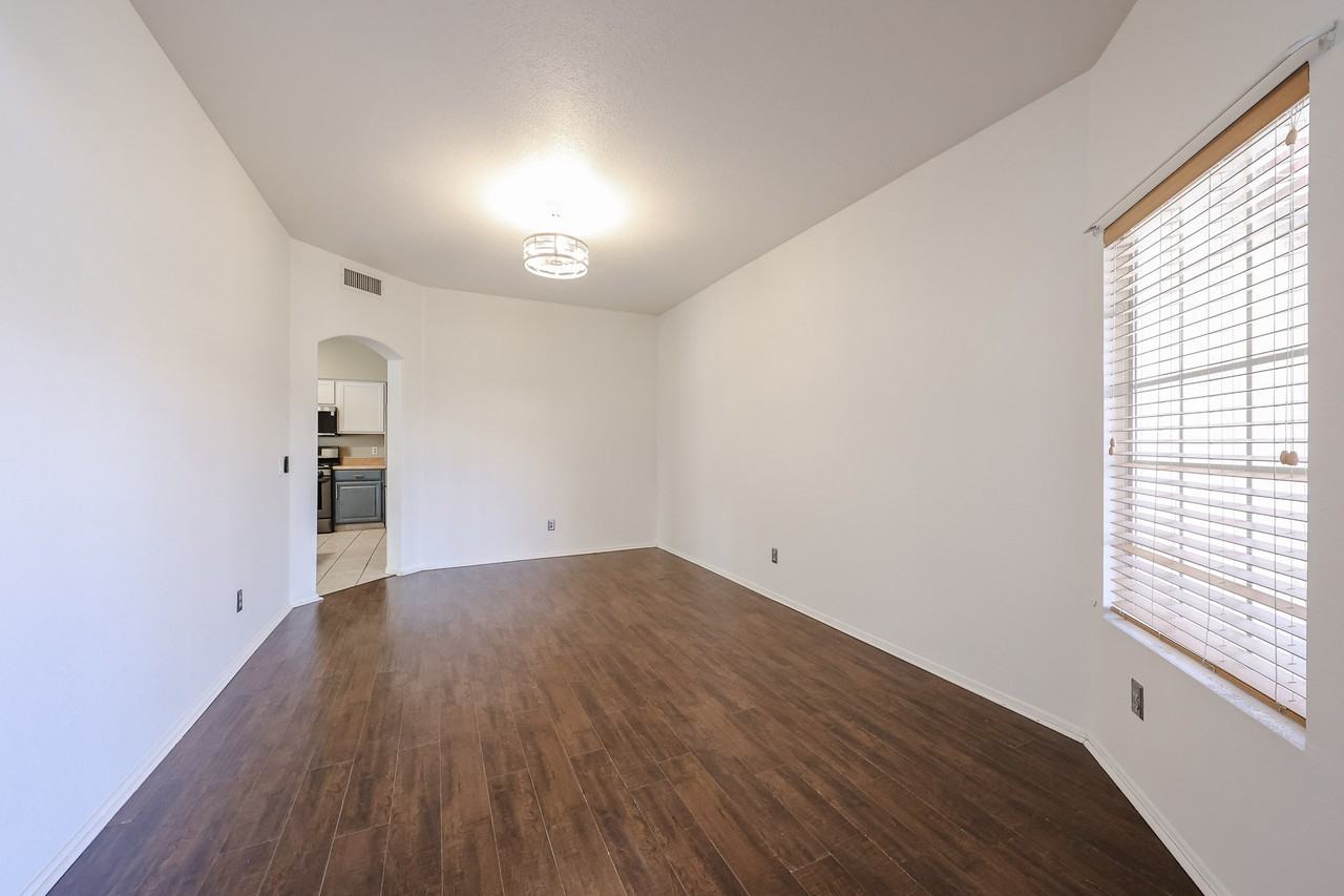 11403 W Crimson Ln - Photo 7 of 50