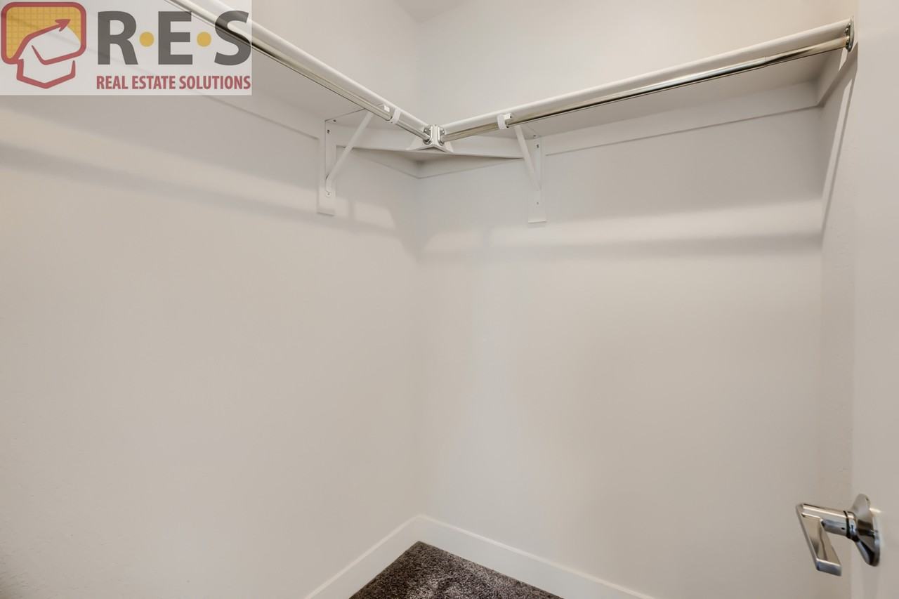 5566 W 11th Pl - Photo 7 of 21