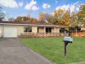 4010 Mockingbird Ln - Photo 1 of 1