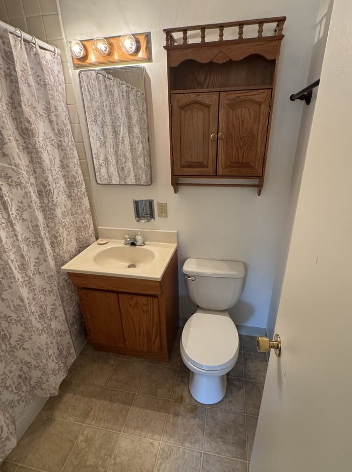 905 Oak St - Photo 6 of 14