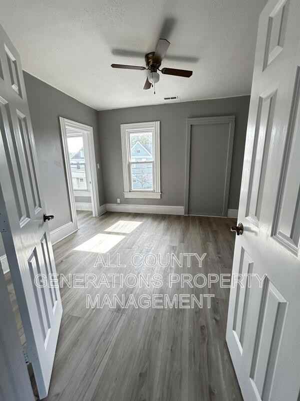 1230 Norwood Rd - Photo 5 of 9