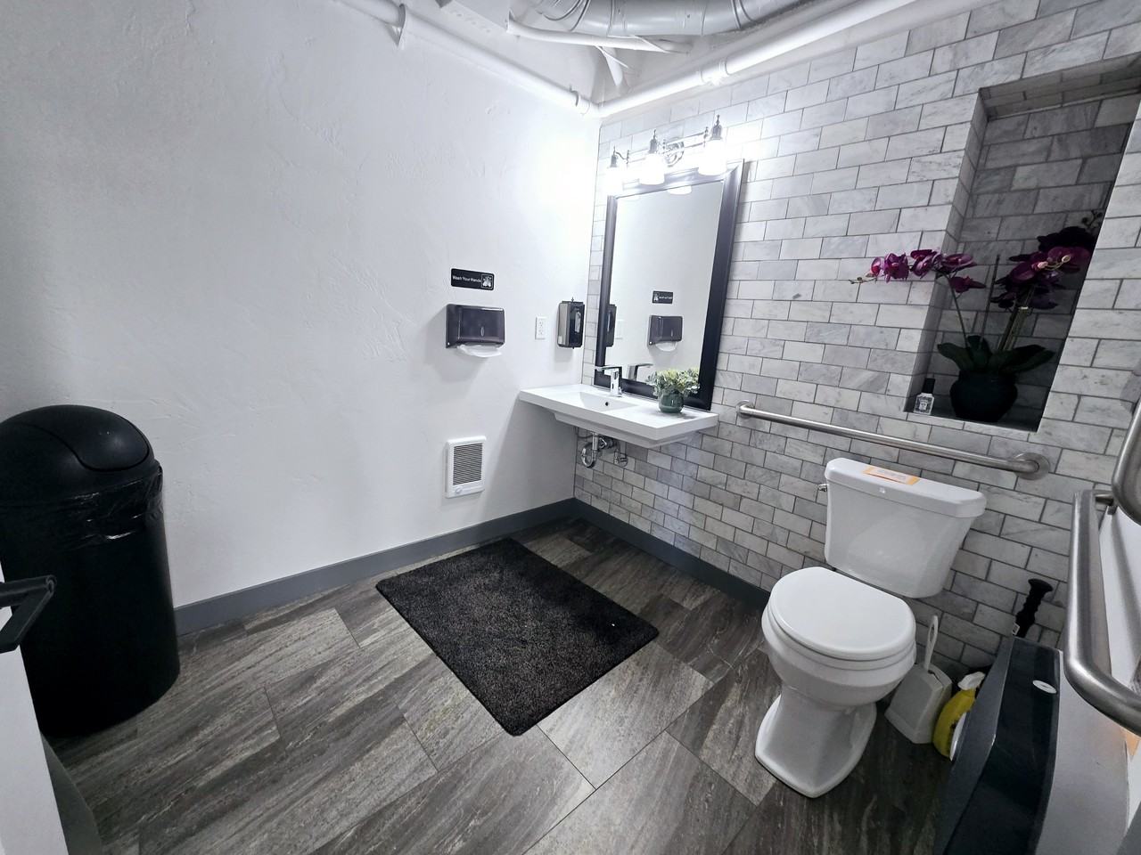 429 Main St - Photo 7 of 11