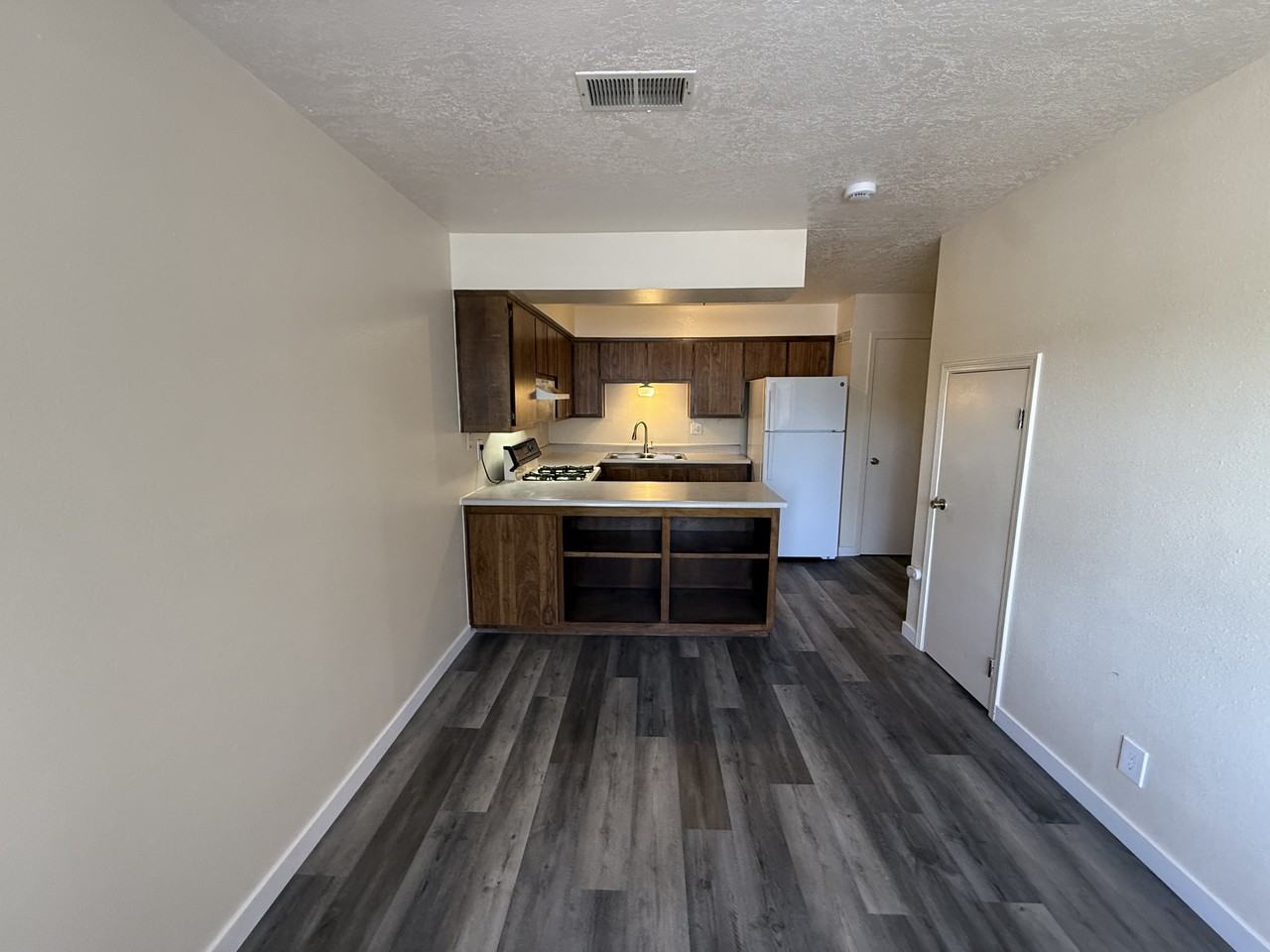 600 Morris St Ne - Photo 5 of 35