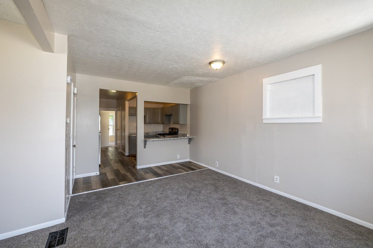 2063 W 104Th St - Photo 4 of 20