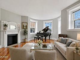 featured image of 457 Washington St #5