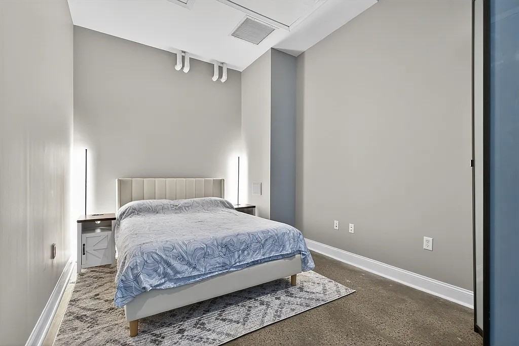 485 Harrison Ave #201 - Photo 5 of 16