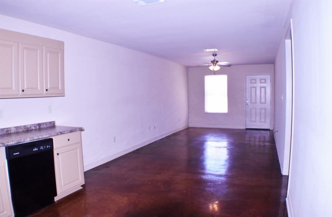 1115 Howell Rd #H - Photo 2 of 19