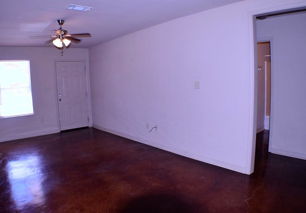 1115 Howell Rd #H - Photo 4 of 19