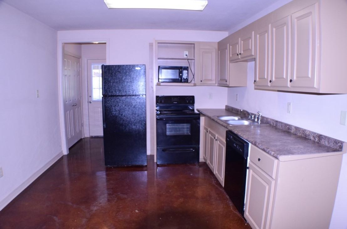 1115 Howell Rd #H - Photo 5 of 19