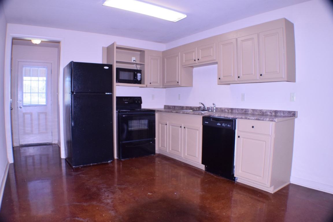 1115 Howell Rd #H - Photo 6 of 19