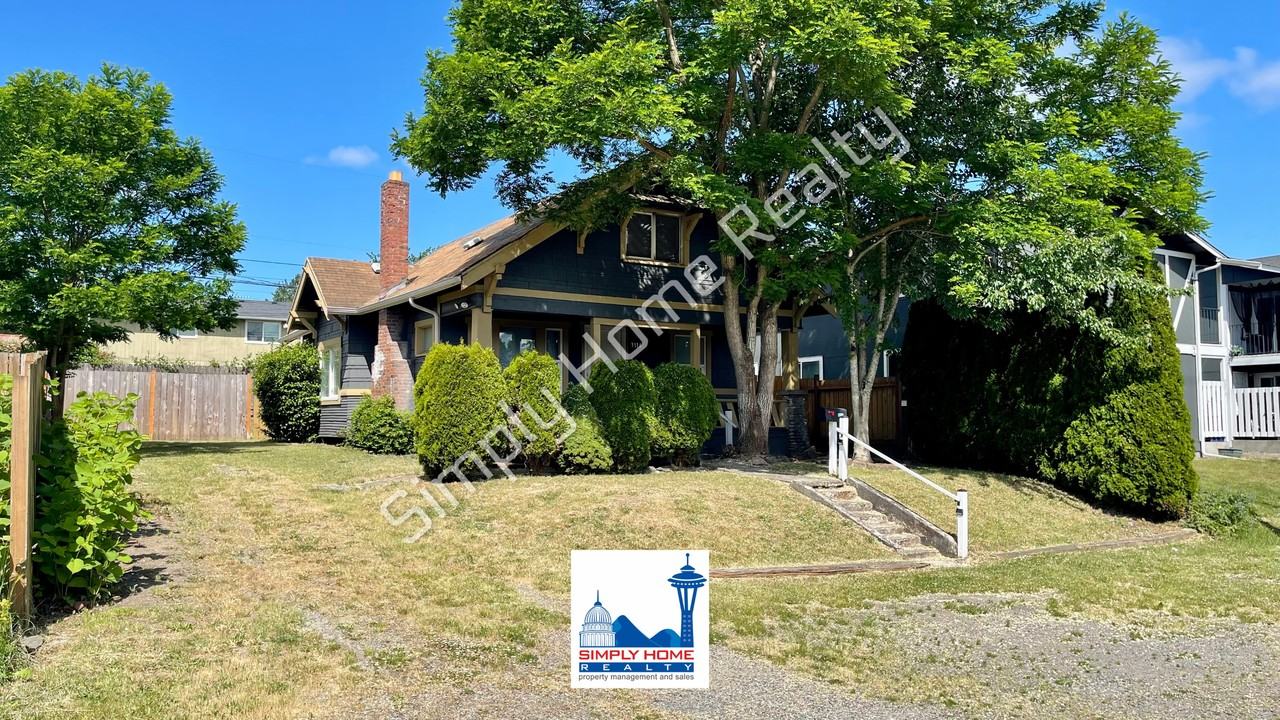 3314 Sawyer St - Photo 2 of 16