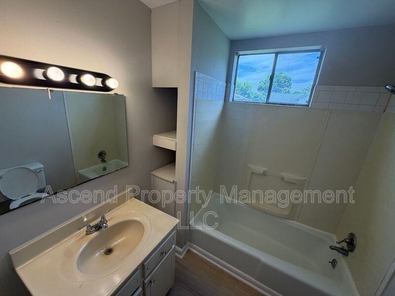 3503 Dodson Ave - Photo 2 of 7