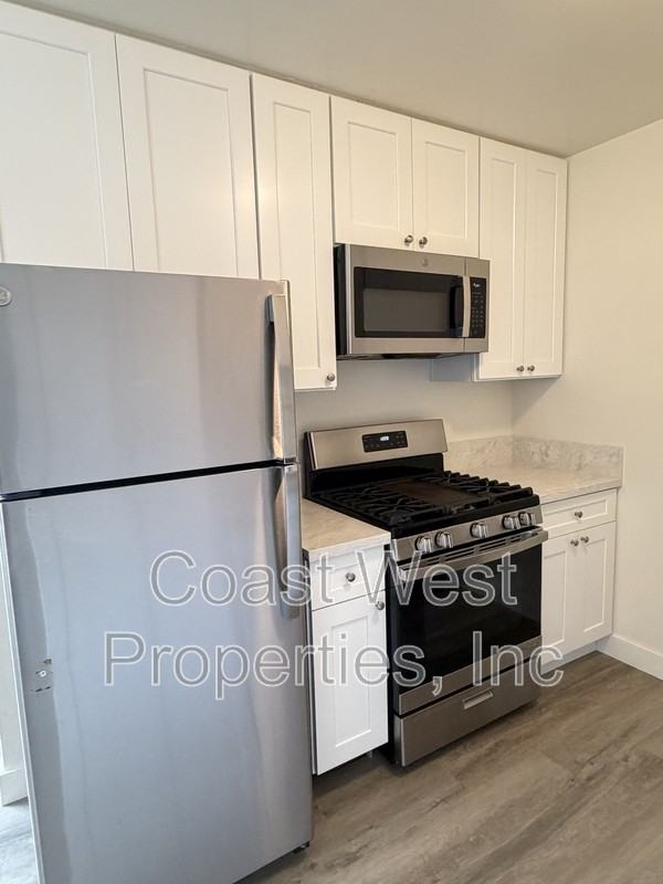 1057 1/2 Missouri St - Photo 6 of 11