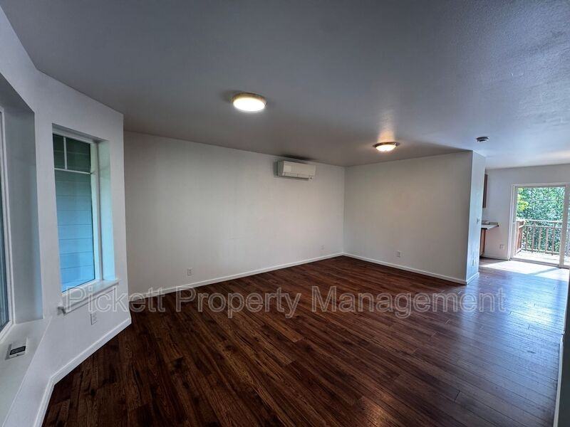 1220 Audrey Ave - Photo 6 of 21