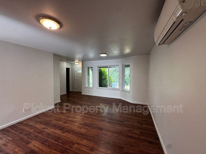 1220 Audrey Ave - Photo 7 of 21