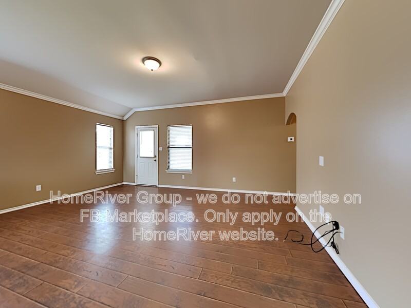 112 Magnolia St - Photo 7 of 26
