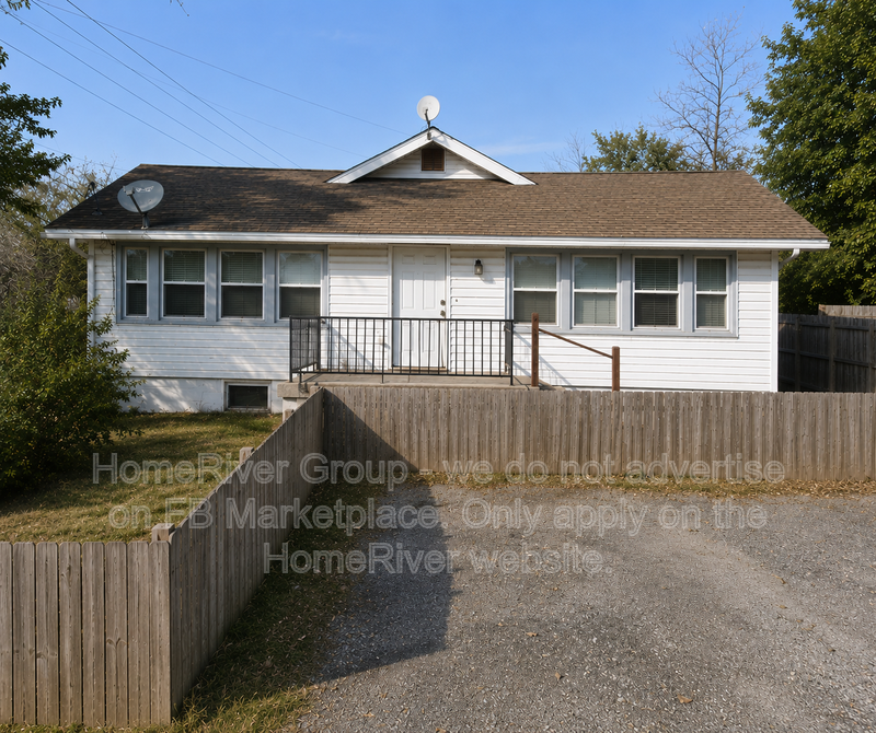4106 Ne 45th Ter #B - Photo 6 of 8