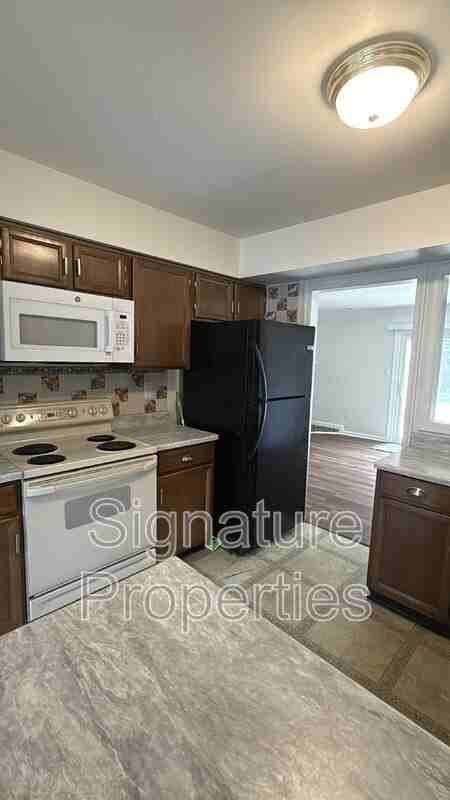 913 Ewell Rd - Photo 4 of 19