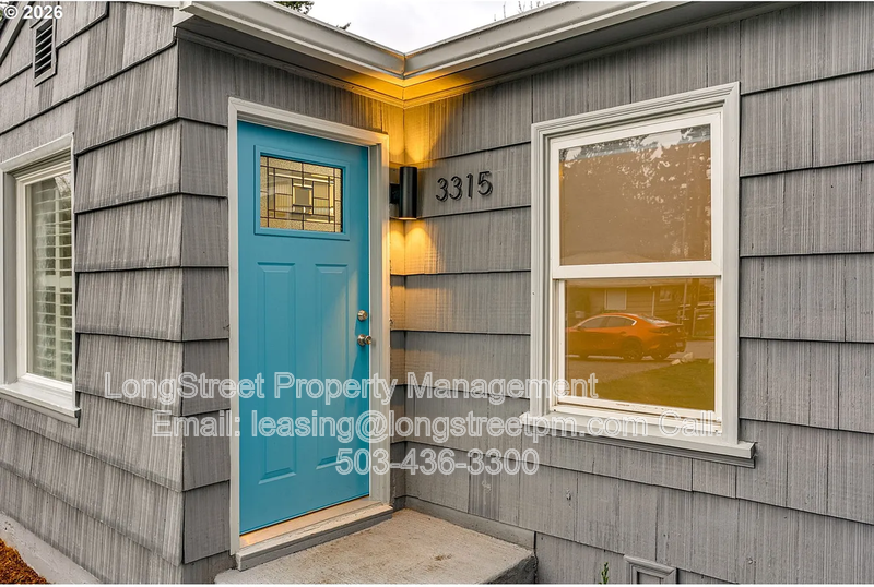 3315 Se 127th Pl #1 - Photo 3 of 17