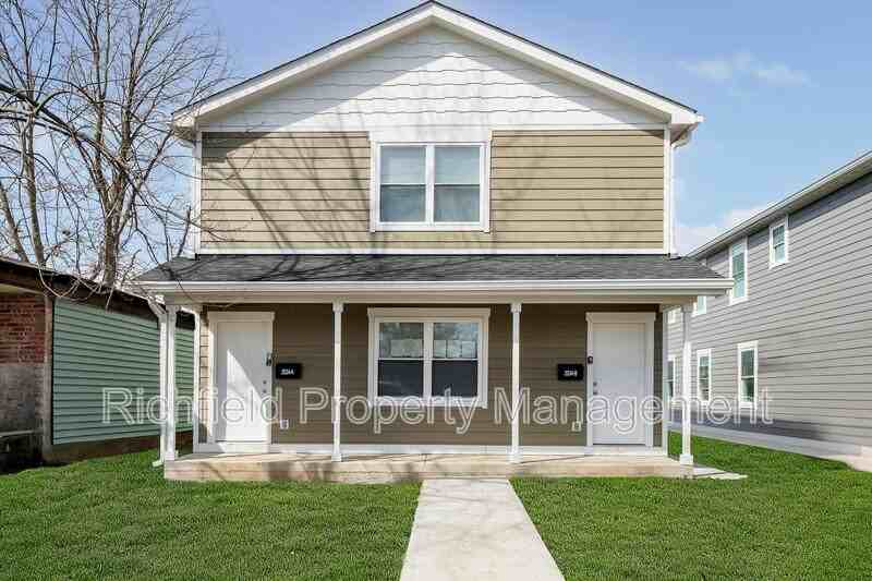1742 Thaddeus St - Photo 2 of 33