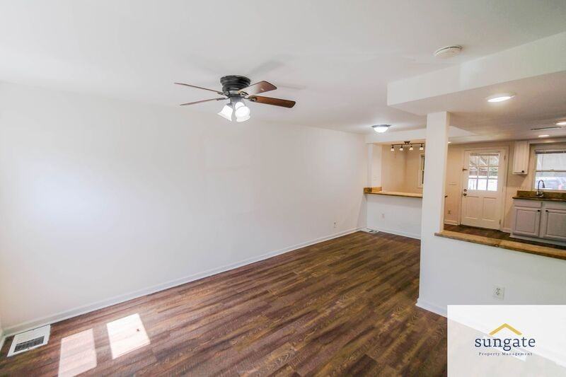 5215 Wasena Ave - Photo 2 of 36