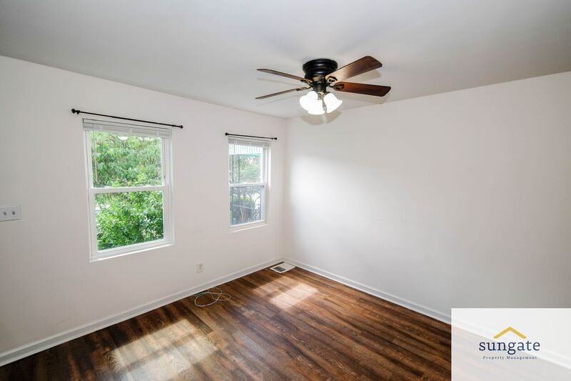 5215 Wasena Ave - Photo 5 of 36