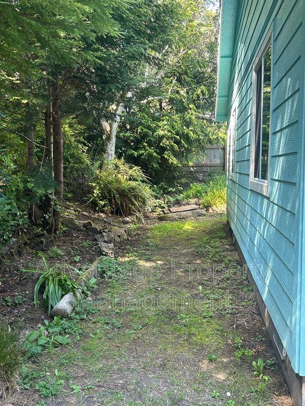 3605 Sea Mist Ave - Photo 4 of 16