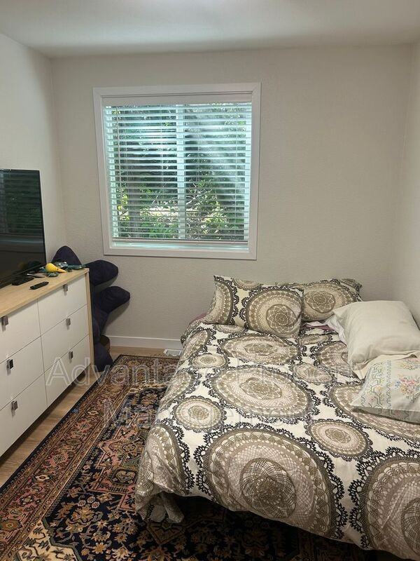 3605 Sea Mist Ave - Photo 7 of 16