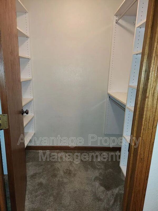 494 Nandina St - Photo 5 of 12