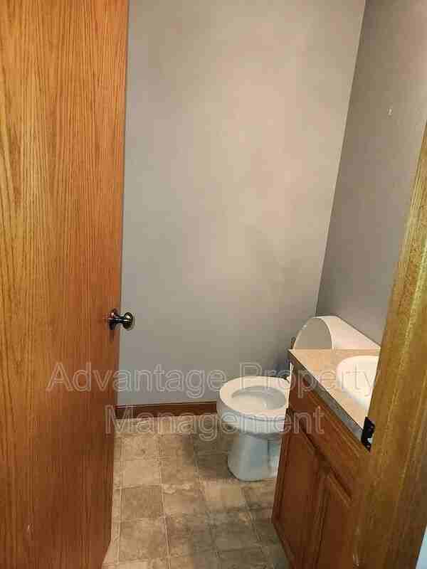494 Nandina St - Photo 7 of 12