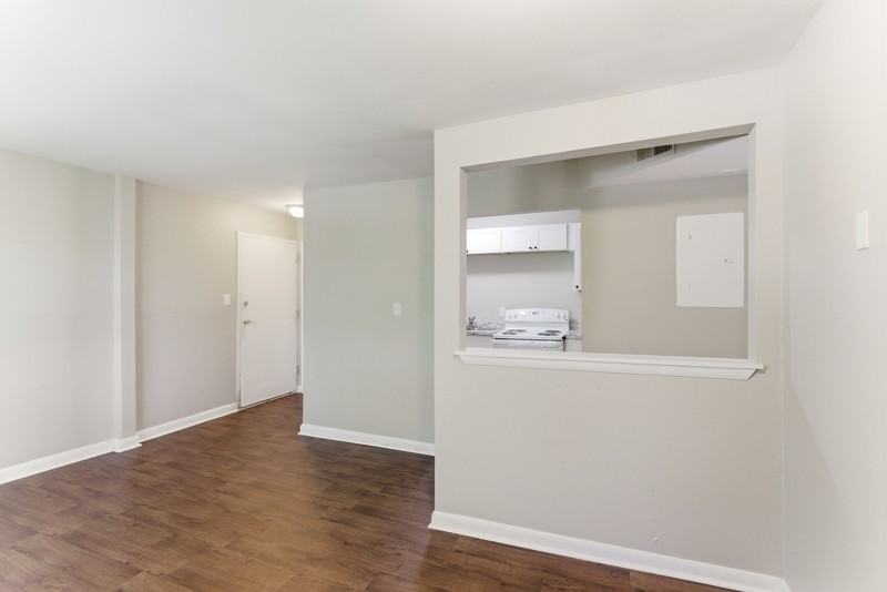 2627 Wimpole Ave - Photo 7 of 9