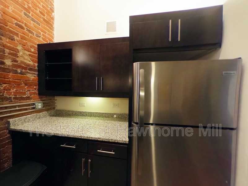 1101 Hawthorne Ln #114 - Photo 3 of 7